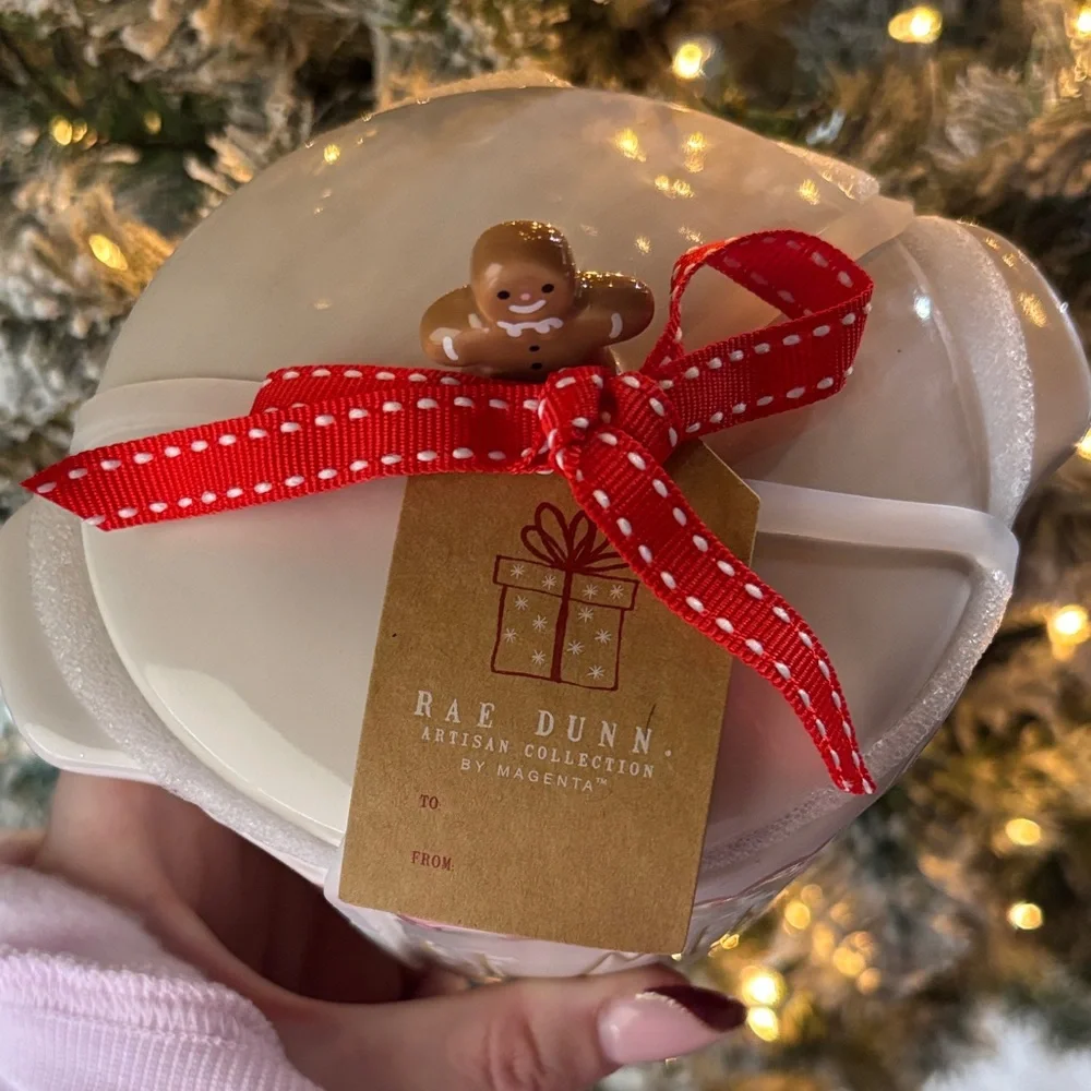 Rae Dunn Christmas Be Merry Mini Baking Dish with Lid Gingerbread Man NWT